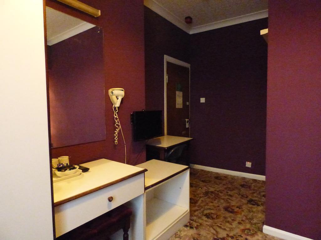 The Avenue Hotel Leeds  Buitenkant foto